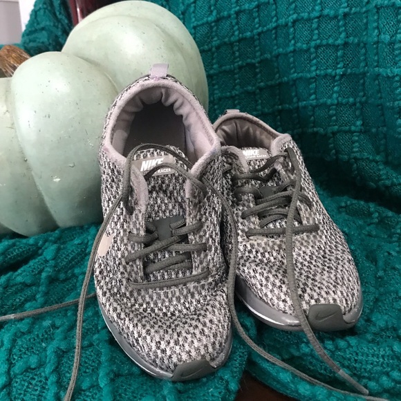 Kid sneakers. Nike brand - Picture 2 of 6